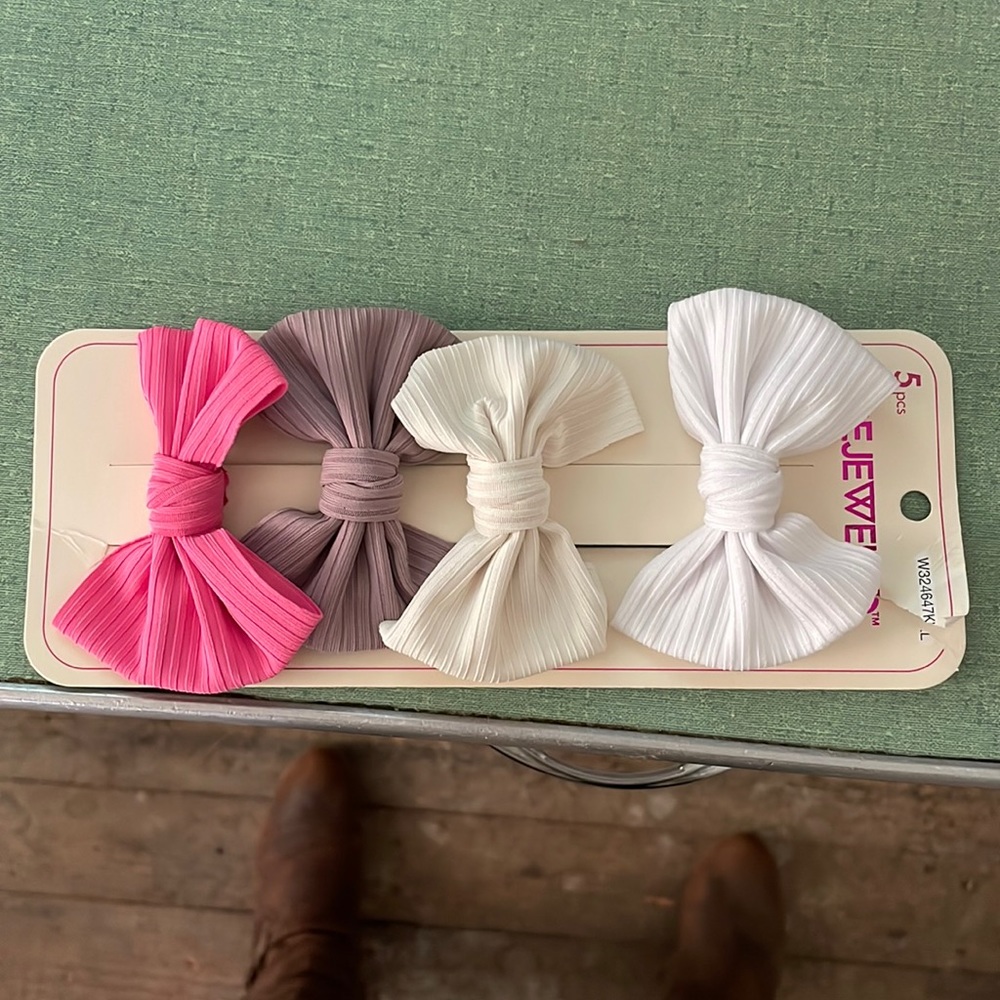 4 pieces bow accessories